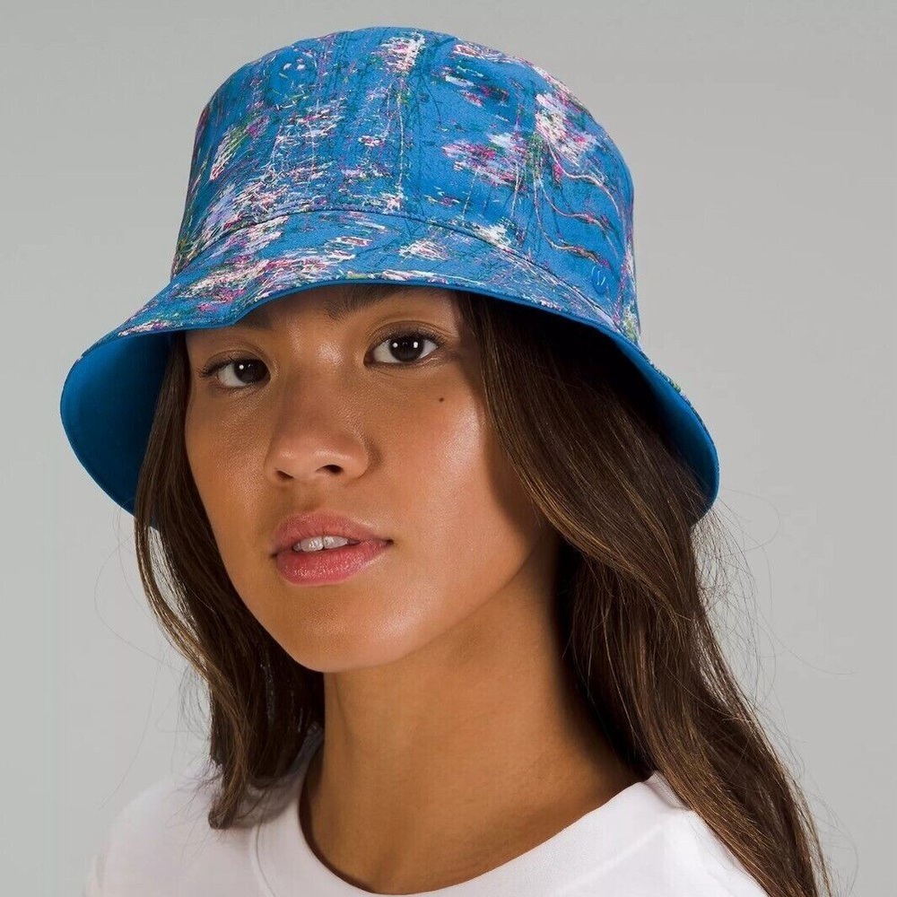 Lululemon Blue Print Reversible Bucket Hat, Unisex Size M/L